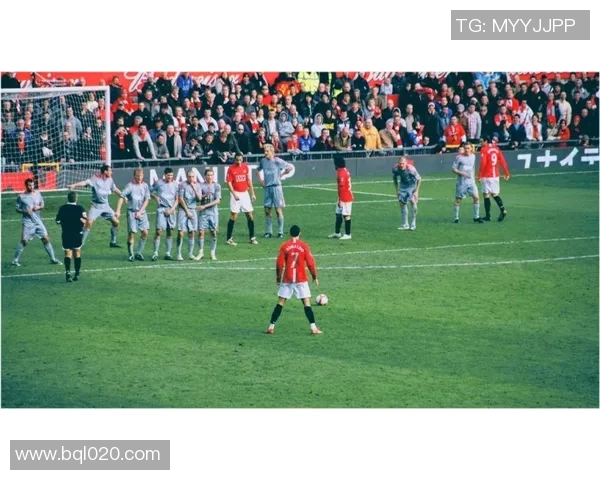 足球明星驼背现象解析及相关图片展示 足球明星驼背现象解析及相关图片展示